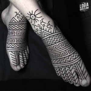 tatuaje_pies_tradicional_minimal_logiabarcelona_willian_spindola_